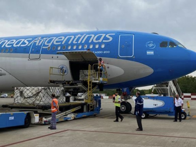 Aterriza en Argentina tercer cargamento de Sputnik V