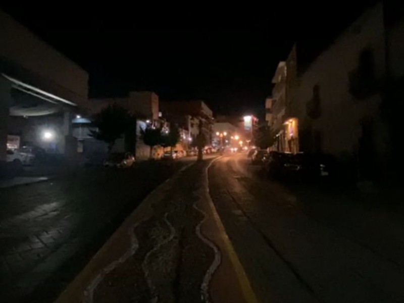 Ayuntamiento de Zacatecas recibe hasta una decena de reportes diarios por luminarias