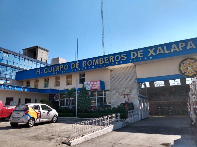 Atiende bomberos emergencias en Noche Buena