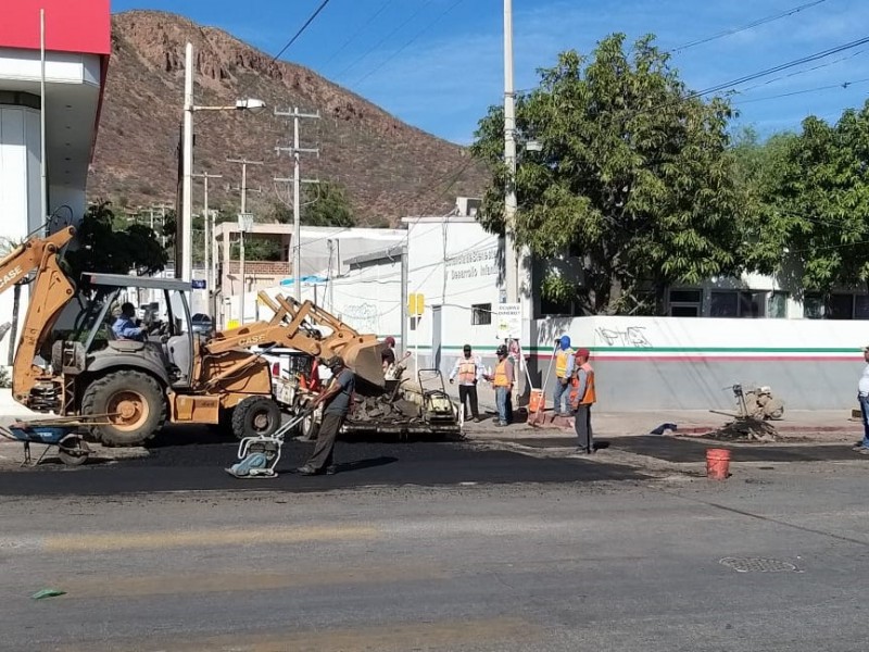 Atiende Obras Públicas bacheo en bulevares de Guaymas