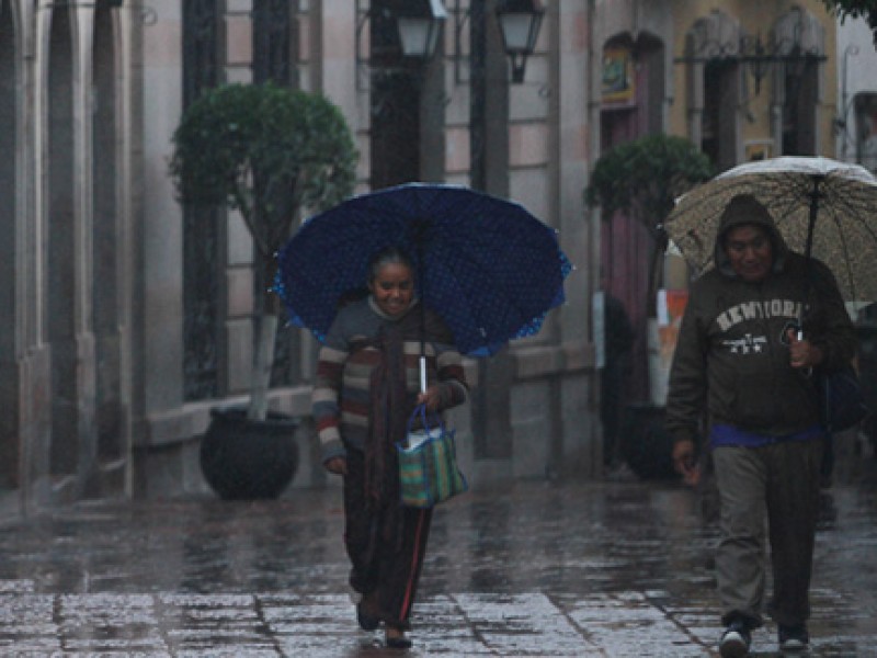 Atiende PC 2 domicilios durante lluvias del lunes en Querétaro