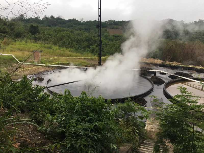 Atiende Pemex emergencia en Cerro Azul