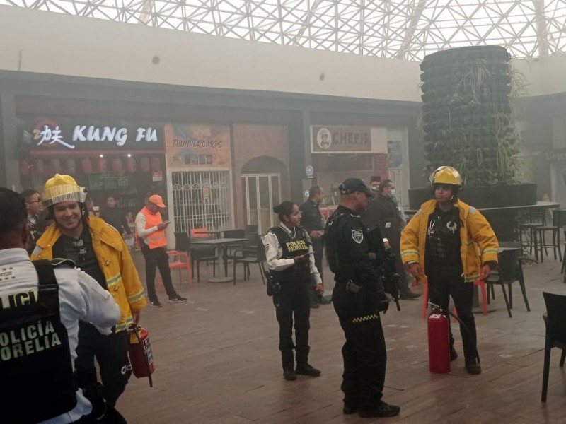 Atiende Policía Morelia incendio en negocio de comida