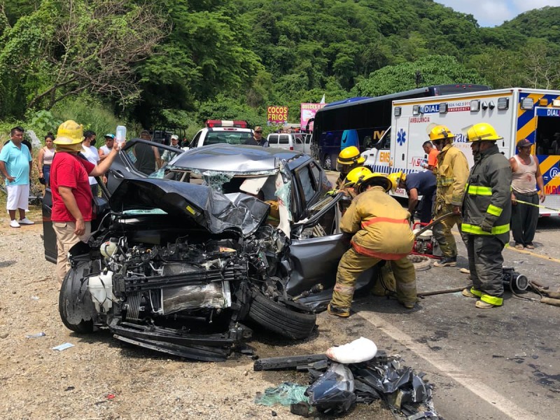 Atiende Protección Ciudadana fuerte accidente en Bahía de Banderas