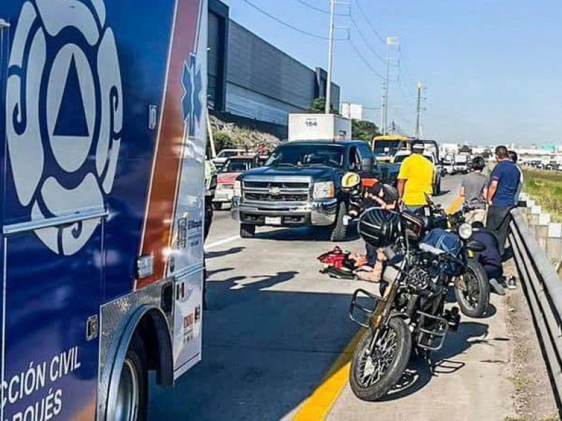 Atiende protección civil a motociclista lesionado