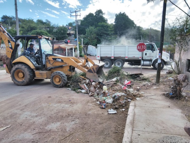 Atiende Rutas Urbanas llamado de vecinos de la Yucatán