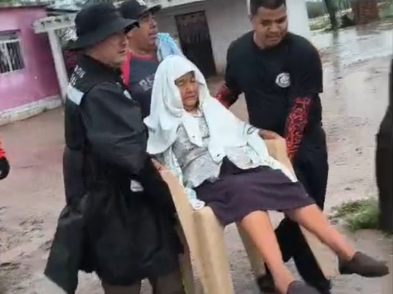 Atienden afectaciones por el paso de lluvias intensas, derivadas del huracán 