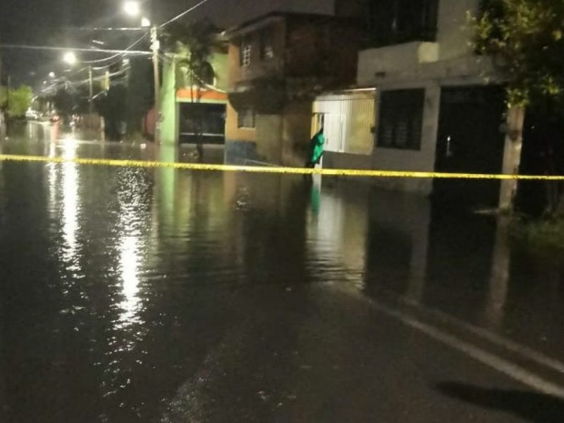 Atienden afectaciones por lluvias en Prados Verdes