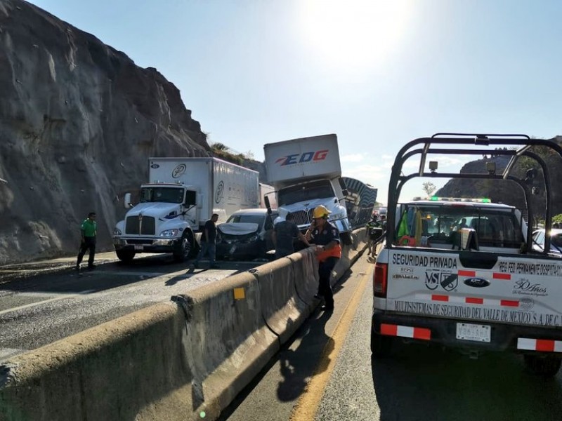 Atienden autoridades accidente vial en autopista León-Aguascalientes