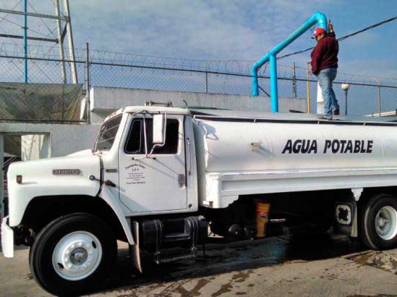 Atienden con pipas desabasto de agua durante pandemia de COVID-19