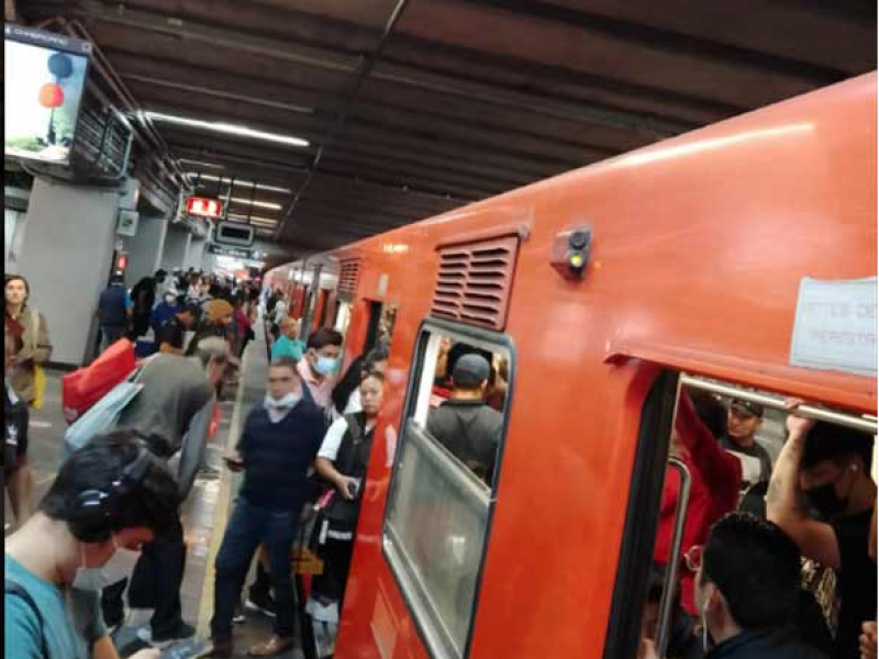 Atienden fallas en el metro