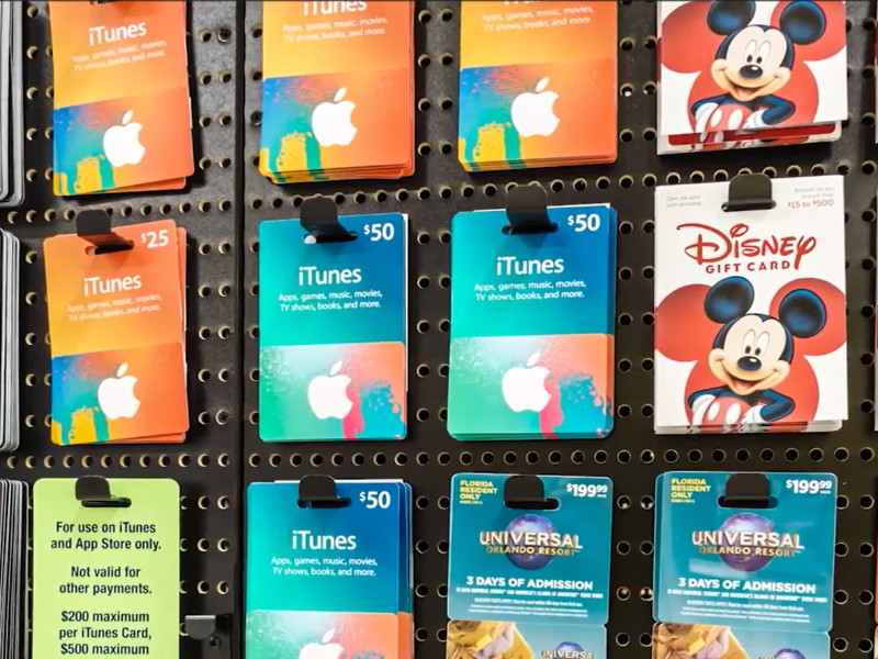 Atienden fraude en tarjetas de regalo