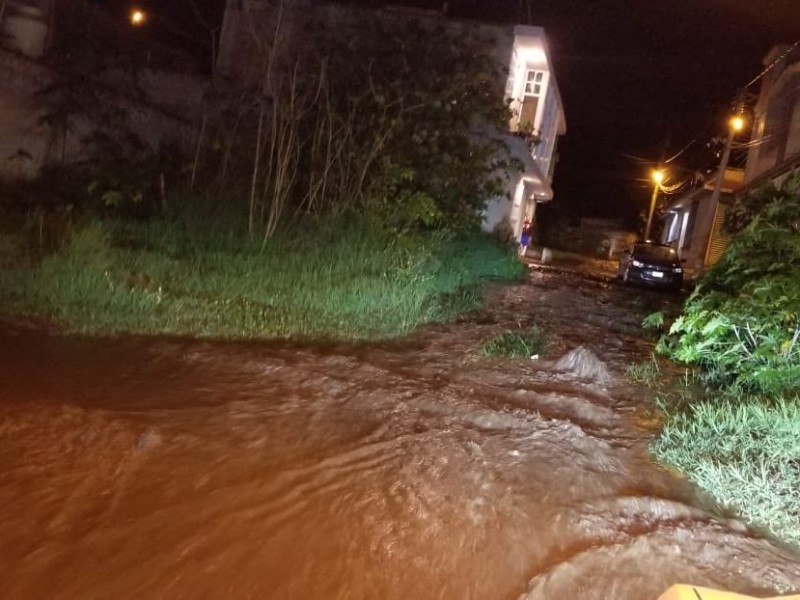 Atienden inundaciones en Tuxpan