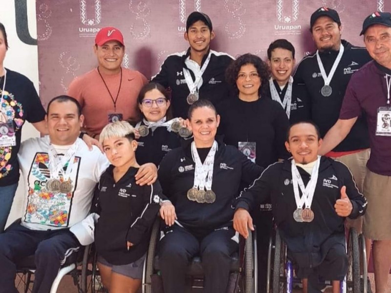 Atletas de Tuxpan logran medallas en Paranatación