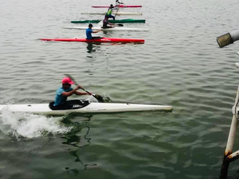 Atletas Tuxpeños se preparan para Selección Estatal de Canotaje