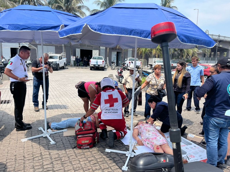 Atropella camión a dos mujeres en el centro de Veracruz