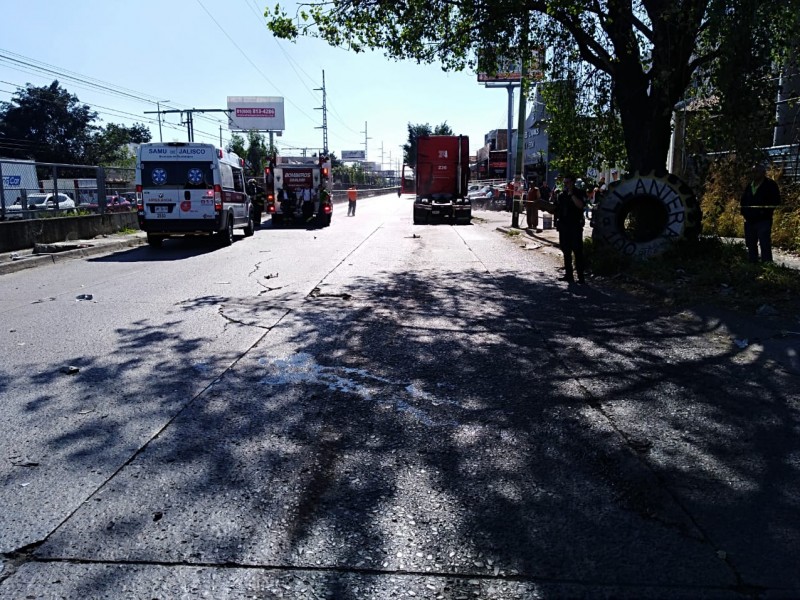 Atropellan a repartidor en motocicleta