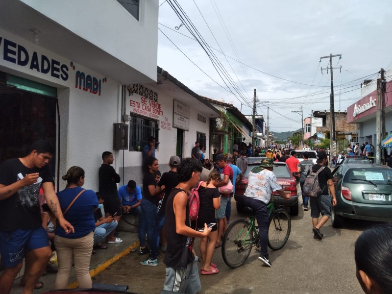 Aumenta a 12 mil migrantes varados en Tapanatepec: Humberto Parrazales