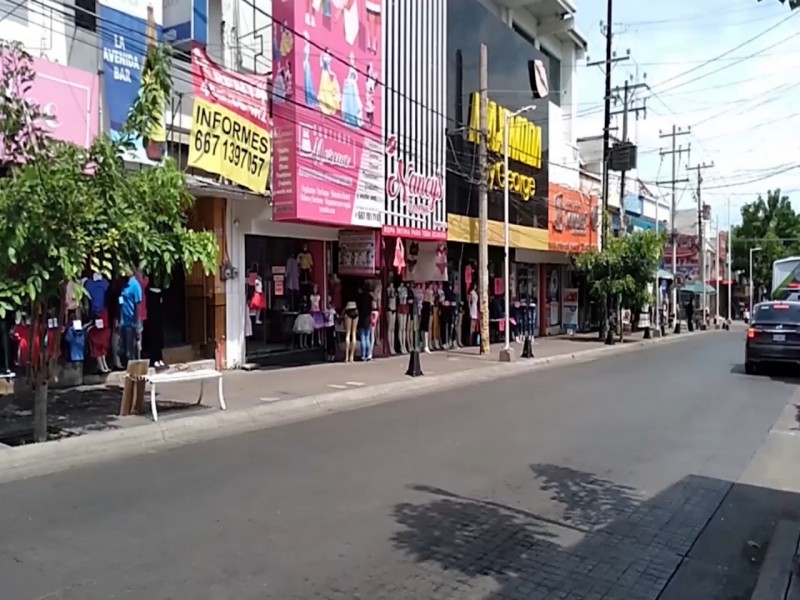 Aumenta afluencia en centro de la ciudad por temporadadecembrina