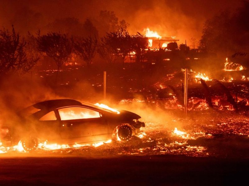 Aumenta cifra de victimas por incendios en California