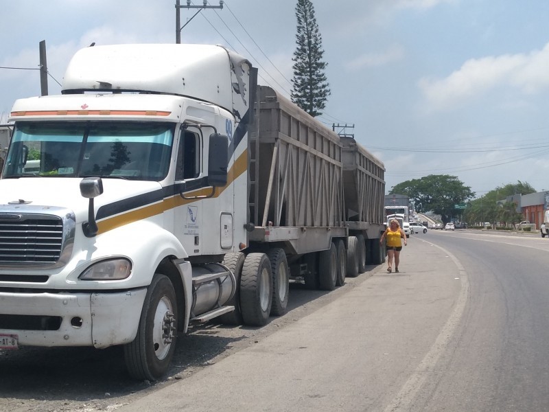 Aumenta en Veracruz robo a transportistas