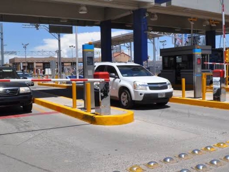 Aumenta flujo de vehículos para importación en aduana de Nogales