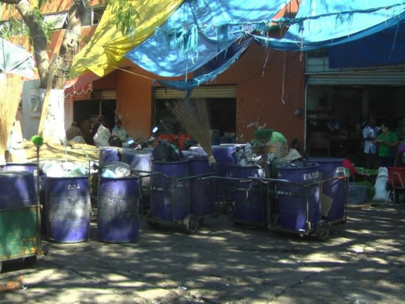 Aumenta generación de basura en mercados de Zamora