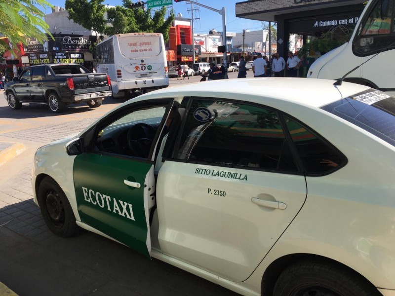 Aumenta hasta 100% la demanda de taxis en Los Mochis