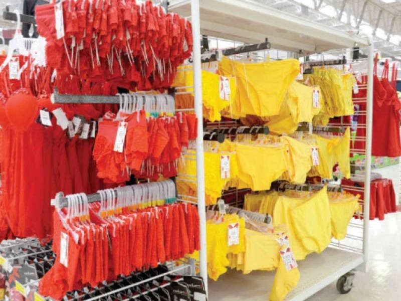 Aumenta la búsqueda de lencería roja y amarilla