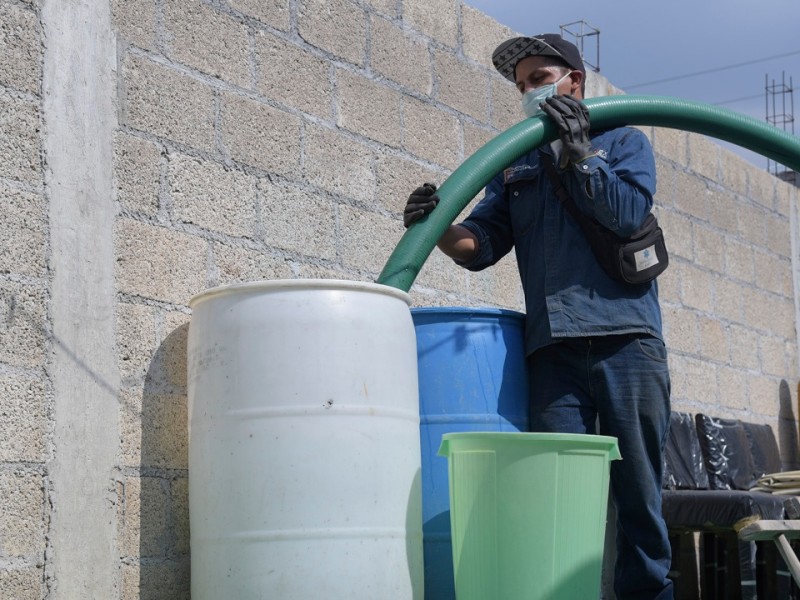 Aumenta la demanda de camiones cisterna ante desabasto de agua