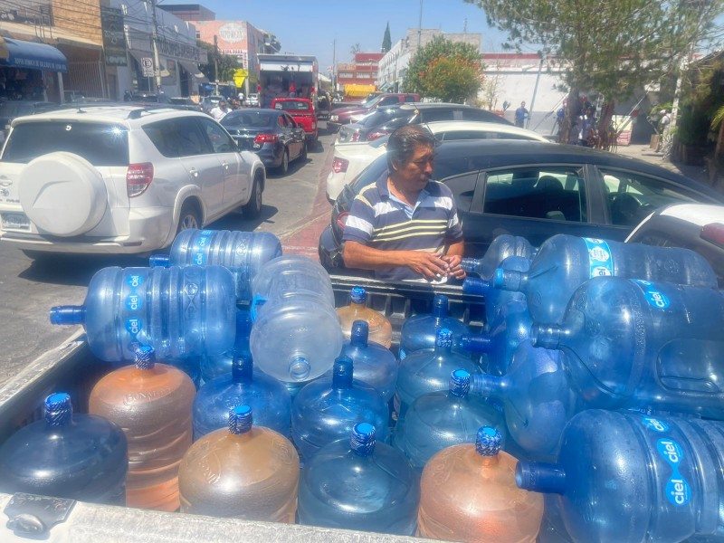 Aumenta venta de garrafones por ola de calor