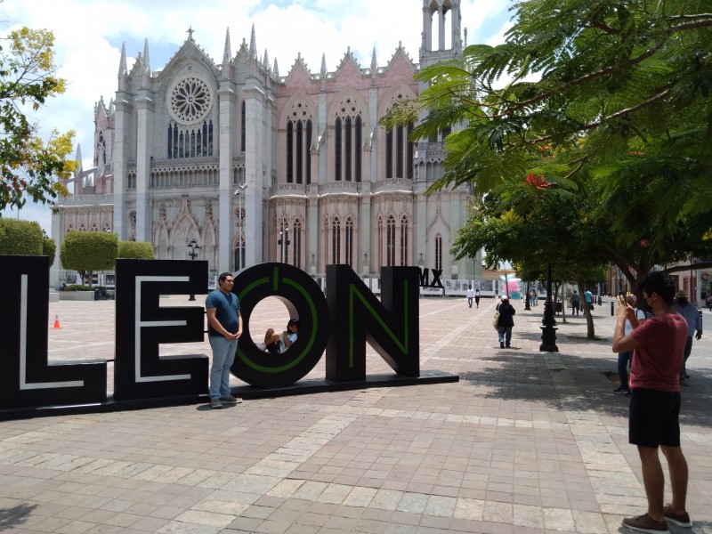 Aumentan 245% el número de visitantes en León durante 2021