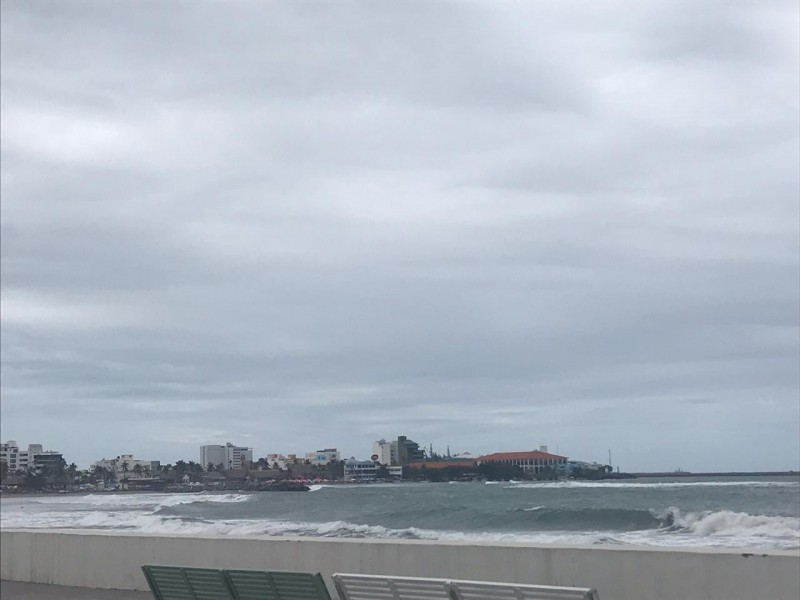 Aumentan condiciones para lluvias y viento del norte