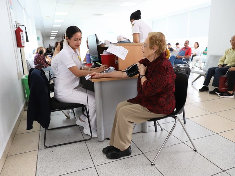 Aumentan consultas médicas en centro de salud de La Martinica tras inundación