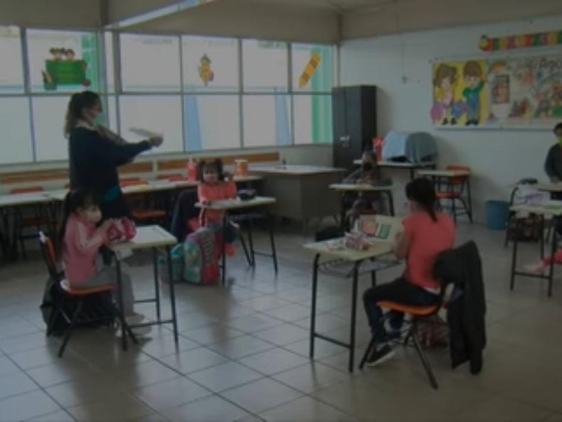 Aumentan contagios en escuelas del Estado de México
