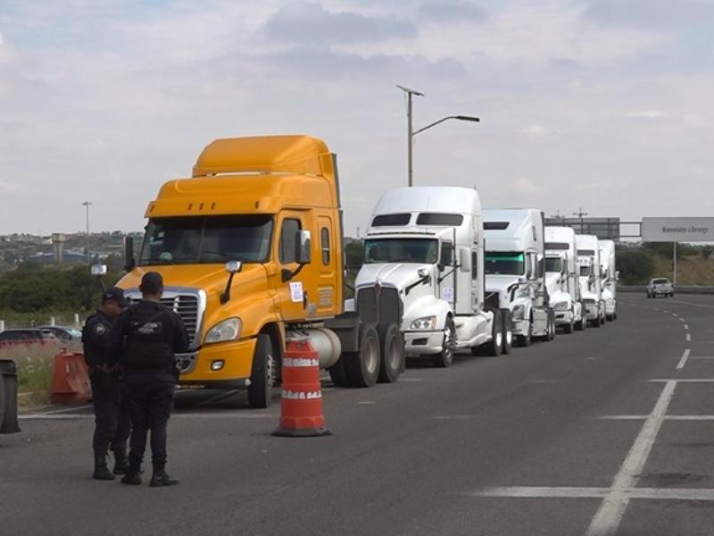 Aumentan extorsiones y asaltos a transportistas en carreteras del país