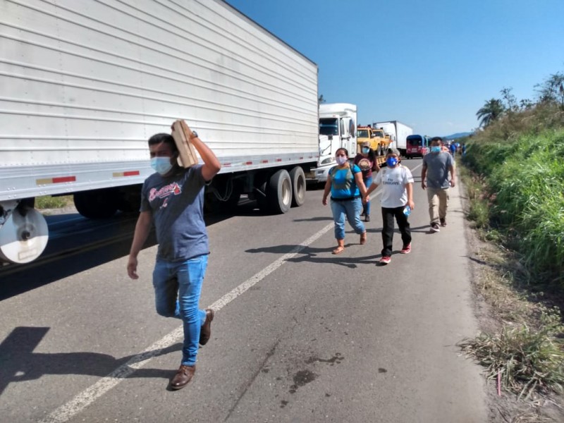 Aumentan las afectaciones por el tercer día de bloqueo carretero