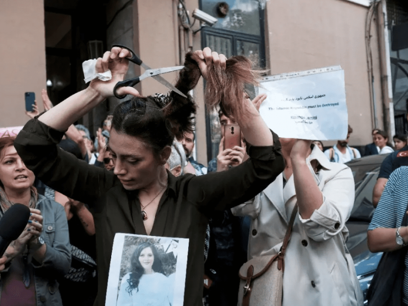 Aumentan las protestas en Irán por la muerte de Mahsa