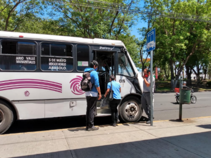 Aumentan robos con violencia a transporte público en Michoacán