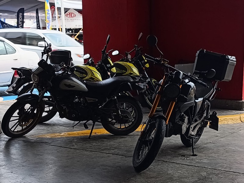 Aumentan robos en motocicleta en la zona conurbada; refuerzan seguridad