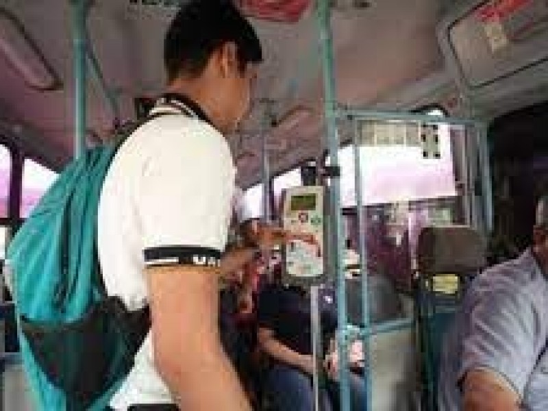 Aumentarán los pasajeros en transporte público con regreso a clases