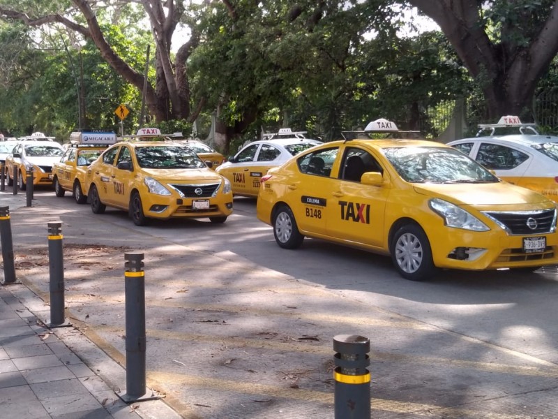 Aumento en tarifas de taxis lesionaría más la economía familiar