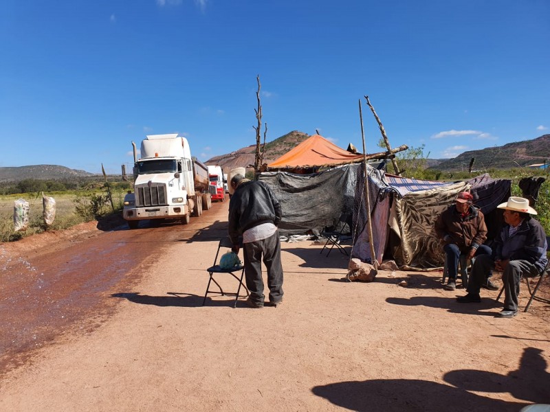 Aún sin solución bloqueo en Mina El Coronel