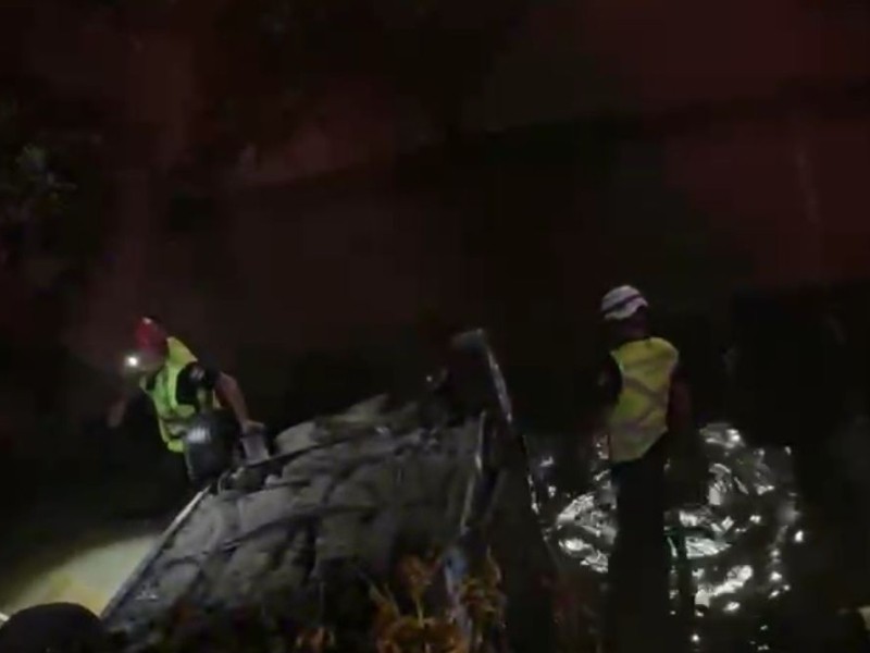 Automovilista cae al canal  del rio en Juchitan  muere ahogado
