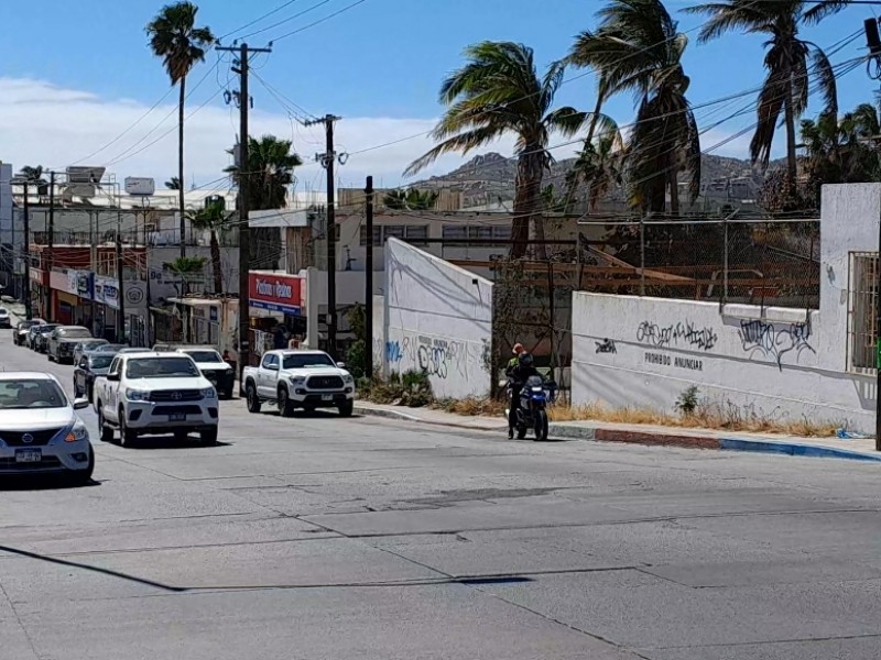 Automovilistas afectados por baches en avenida Morelos