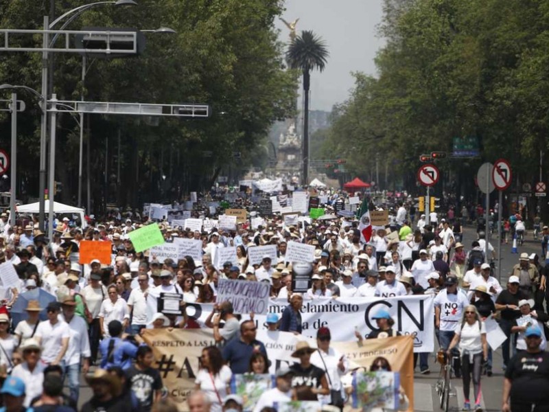 Automovilistas alertados por avance de manifestantes sobre Reforma