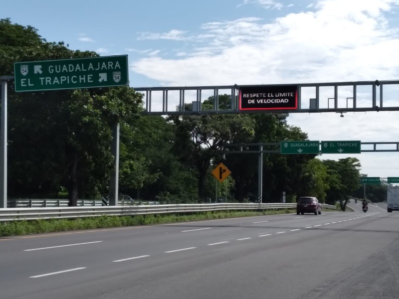 Automovilistas en contra del trámite de Estancia Temporal