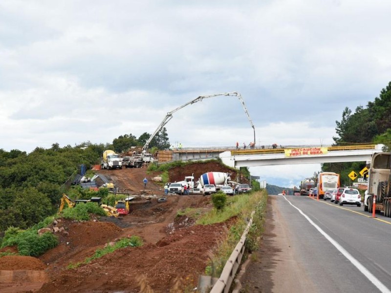 Autopista Siglo XXI siguen accidentes ante los pocos avances