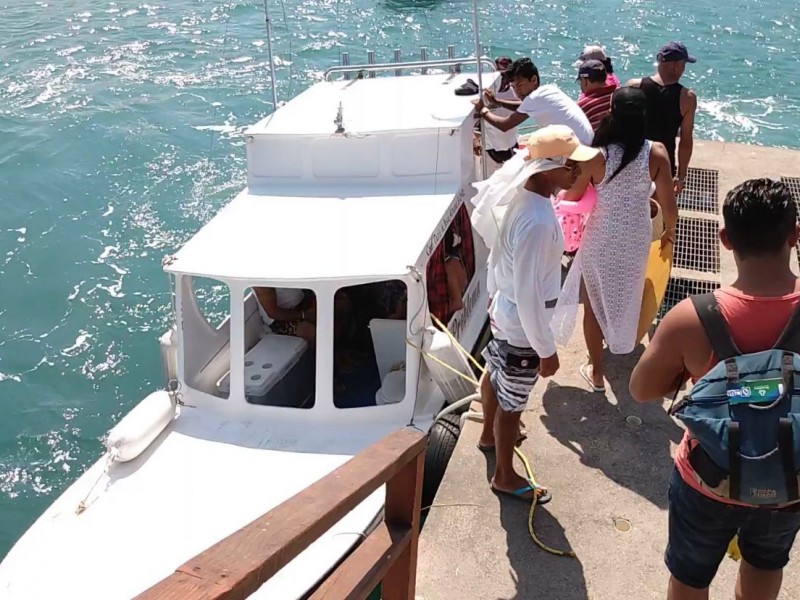 Autoridades abren muelle de playa Linda pero con precaución