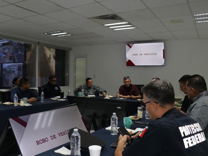Autoridades acuerdan reforzar vigilancia y prevención del delito en Culiacán.